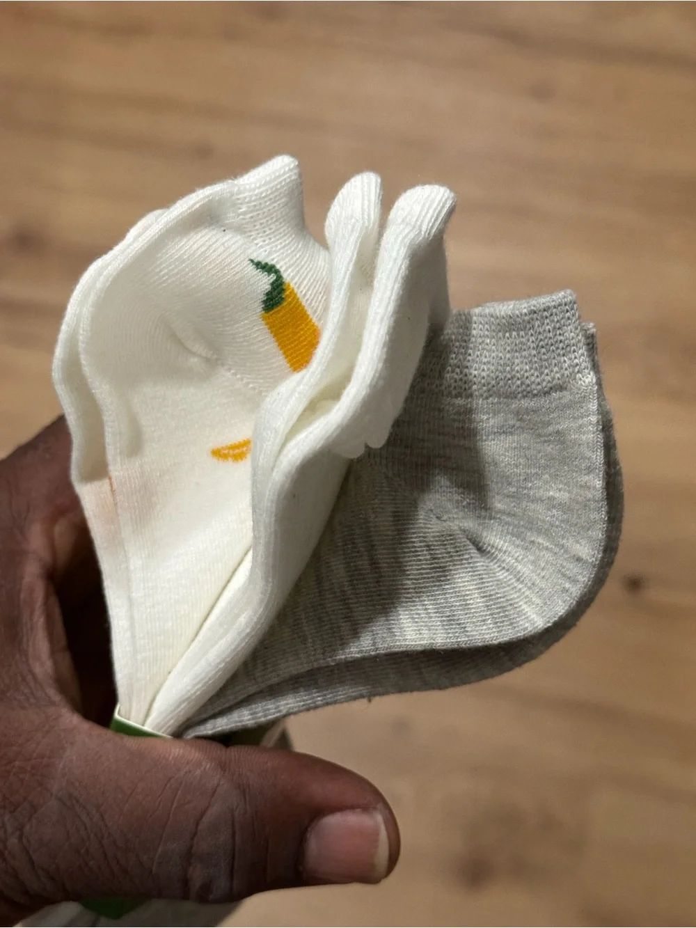 kate spade White Low-Cut Socks with Yellow Lemon Motif